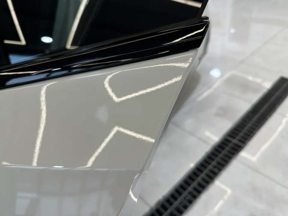 BMW G60 カーラッピング事例｜費用目安と仕上がり 施工写真 2-2