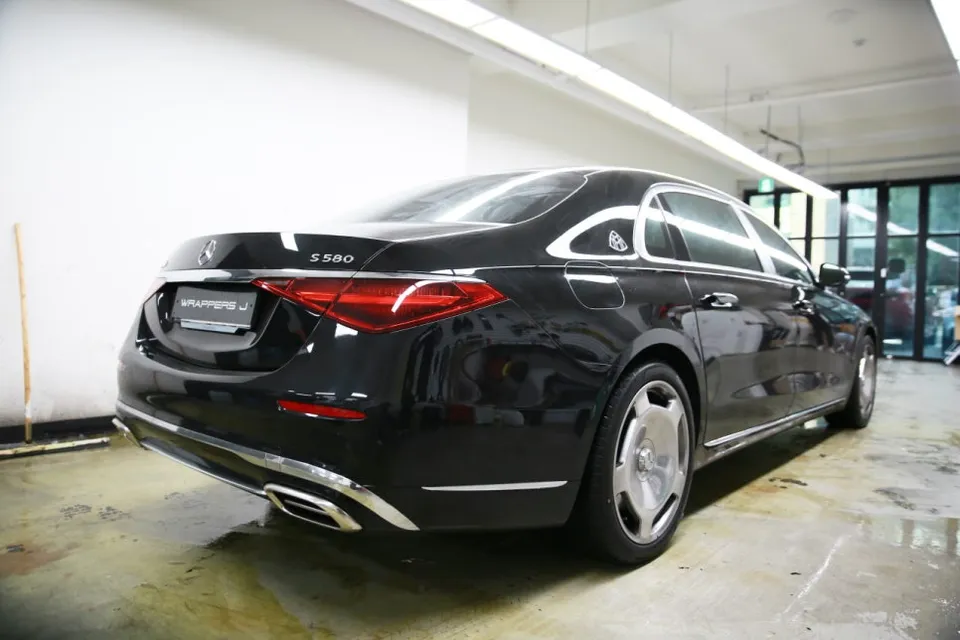 BMW 7 Seriesのカーラッピング事例｜費用目安・仕上がり 施工写真 1-2