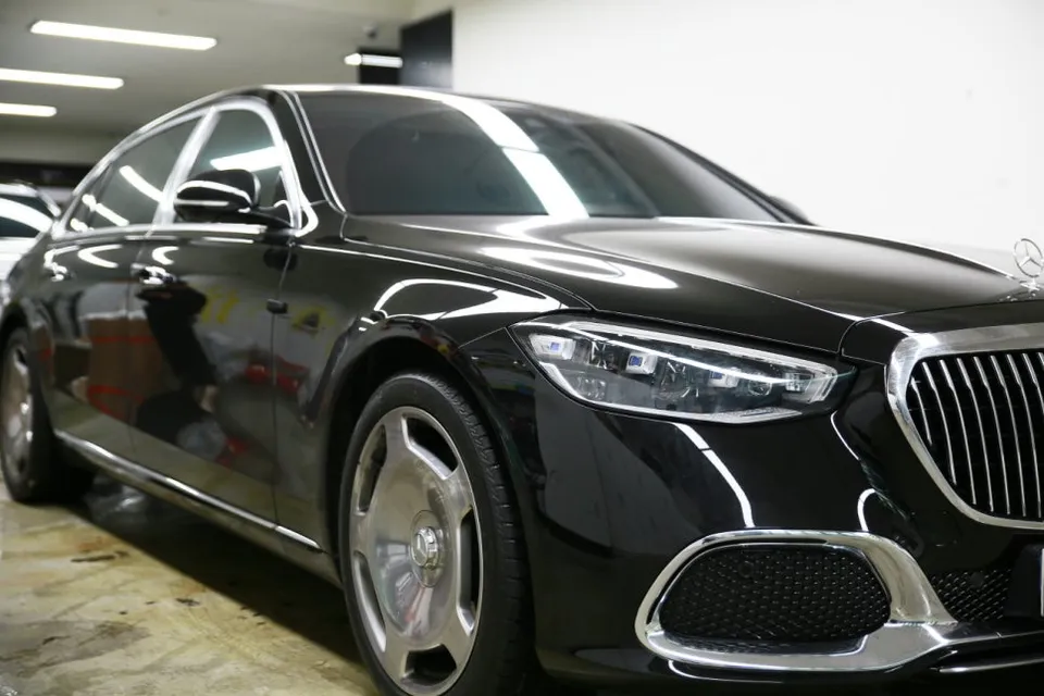BMW 7 Seriesのカーラッピング事例｜費用目安・仕上がり 施工写真 3-2