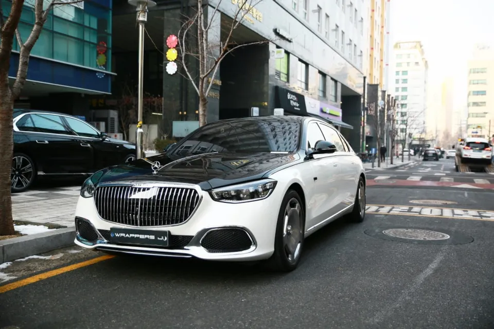 BMW 7 Seriesのカーラッピング事例｜費用目安・仕上がり 施工写真 2-3