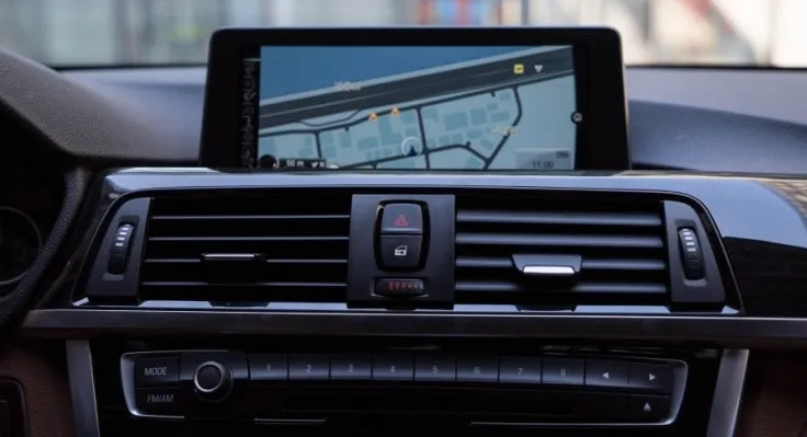 BMW 4 SeriesのAndroid Auto・CarPlay取付事例 施工写真 1-1