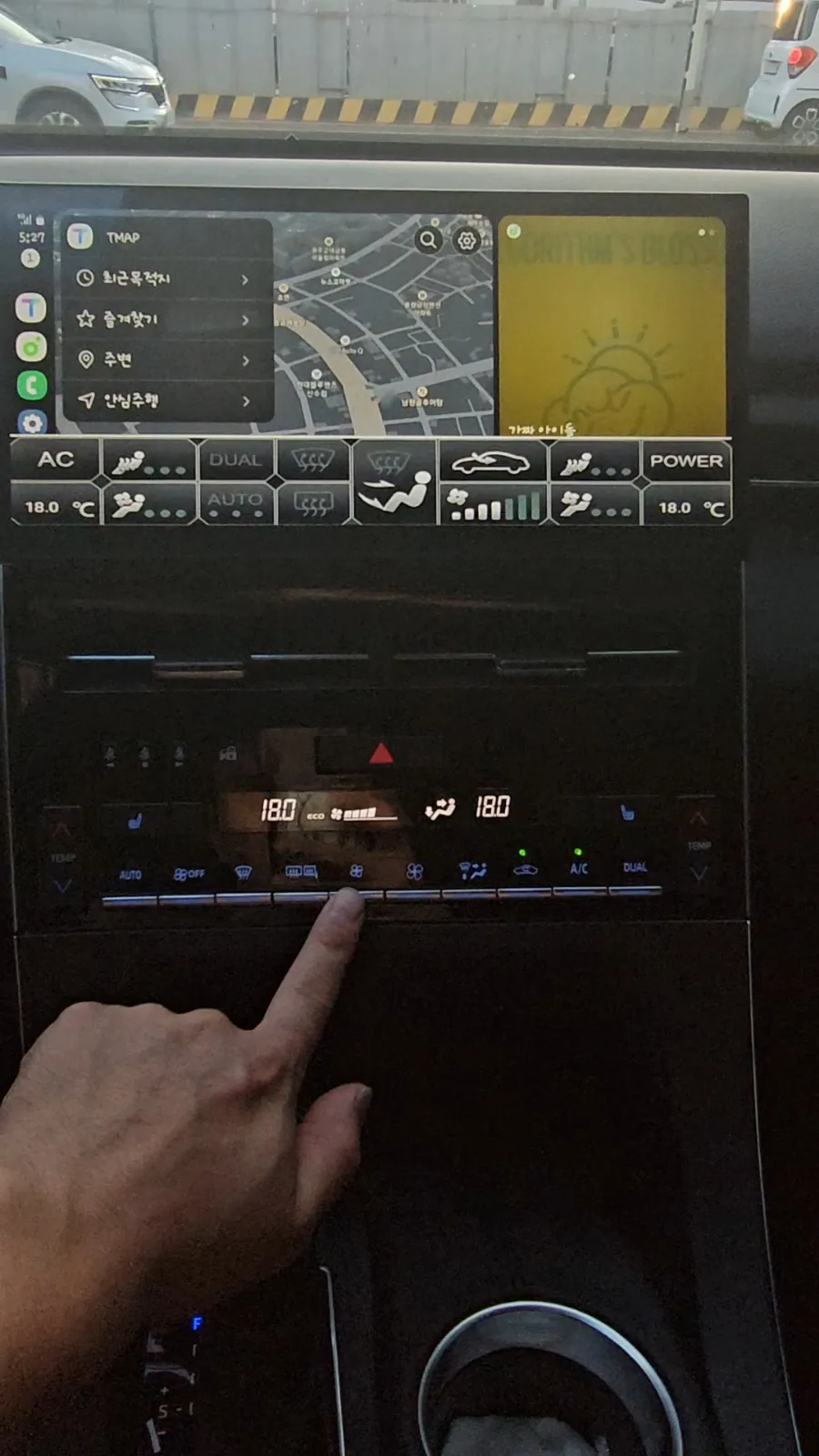 Android Auto・CarPlay取付事例 施工写真 3-1
