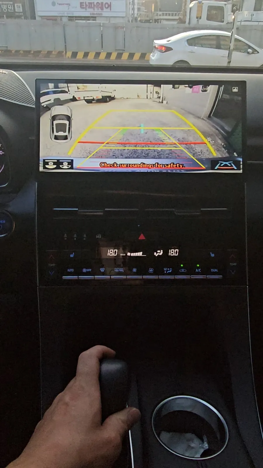 Android Auto・CarPlay取付事例 施工写真 4-1