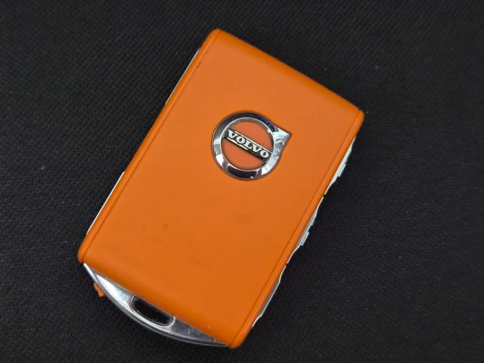 Volvo C40 Recharge oem options review