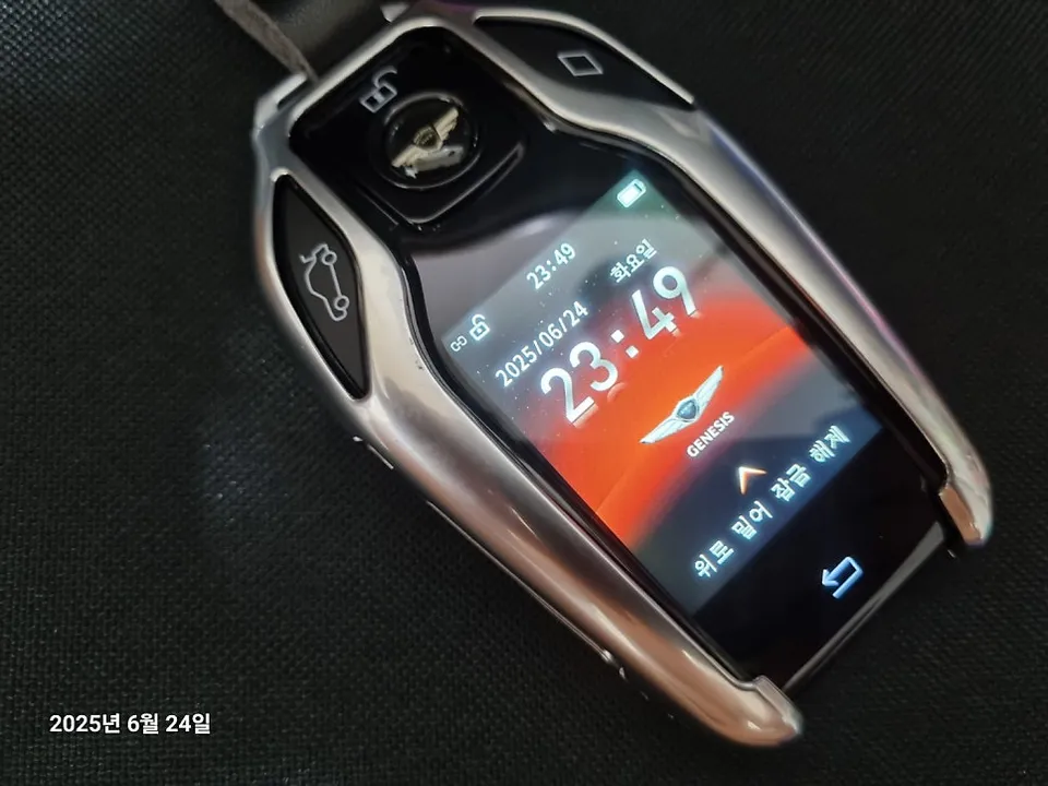 Genesis G90 oem options - Genesis G90 OEM Options Review - Factory Upgrade Cost photo 5