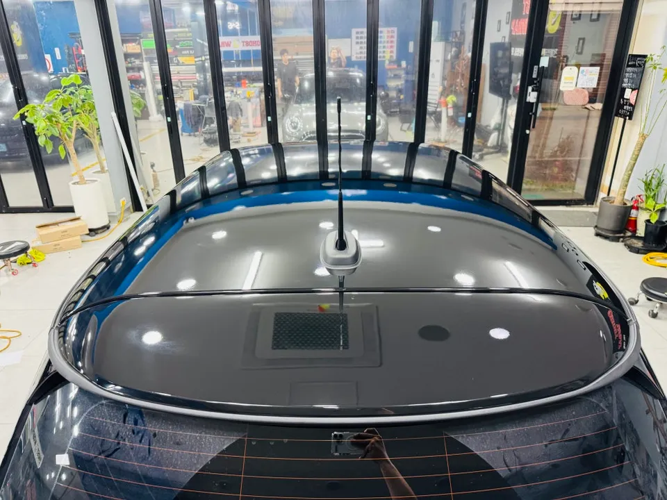 MINI MINI Cooperのカーラッピング事例｜費用目安・仕上がり 施工写真 2-3