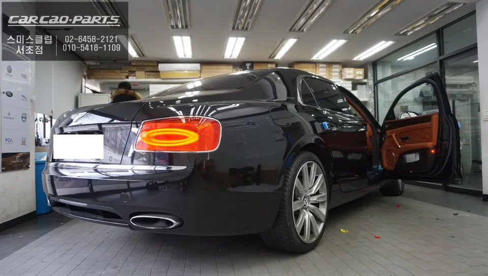 Bentley Flying Spurのドラレコ取付事例|費用目安・仕上がり 施工写真 3-2