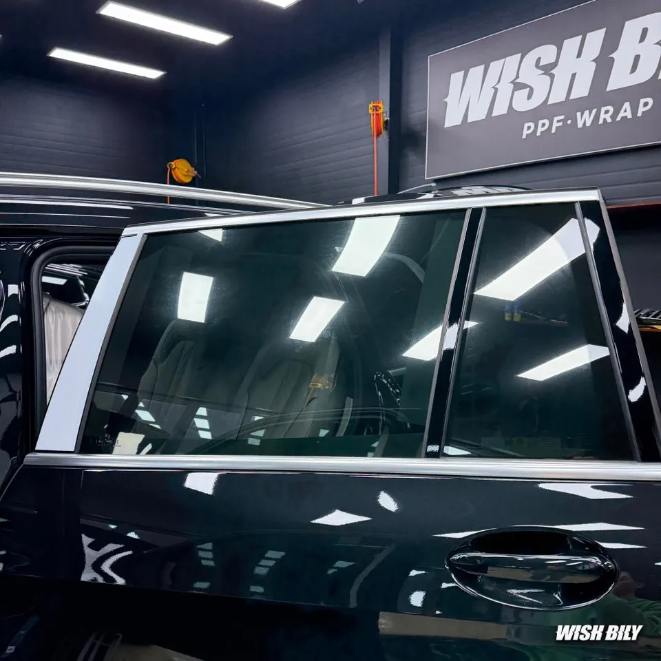 BMW X7 chrome delete - BMW X7 Chrome Delete Review — Achieve All-Black Style photo 5