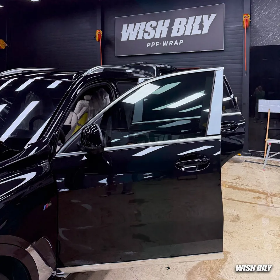 BMW X7 chrome delete - BMW X7 Chrome Delete Review — Achieve All-Black Style photo 6