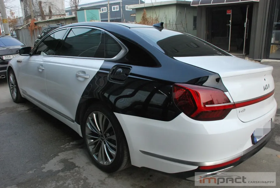 Kia K900のカーラッピング事例|費用目安・仕上がり 施工写真 1-2