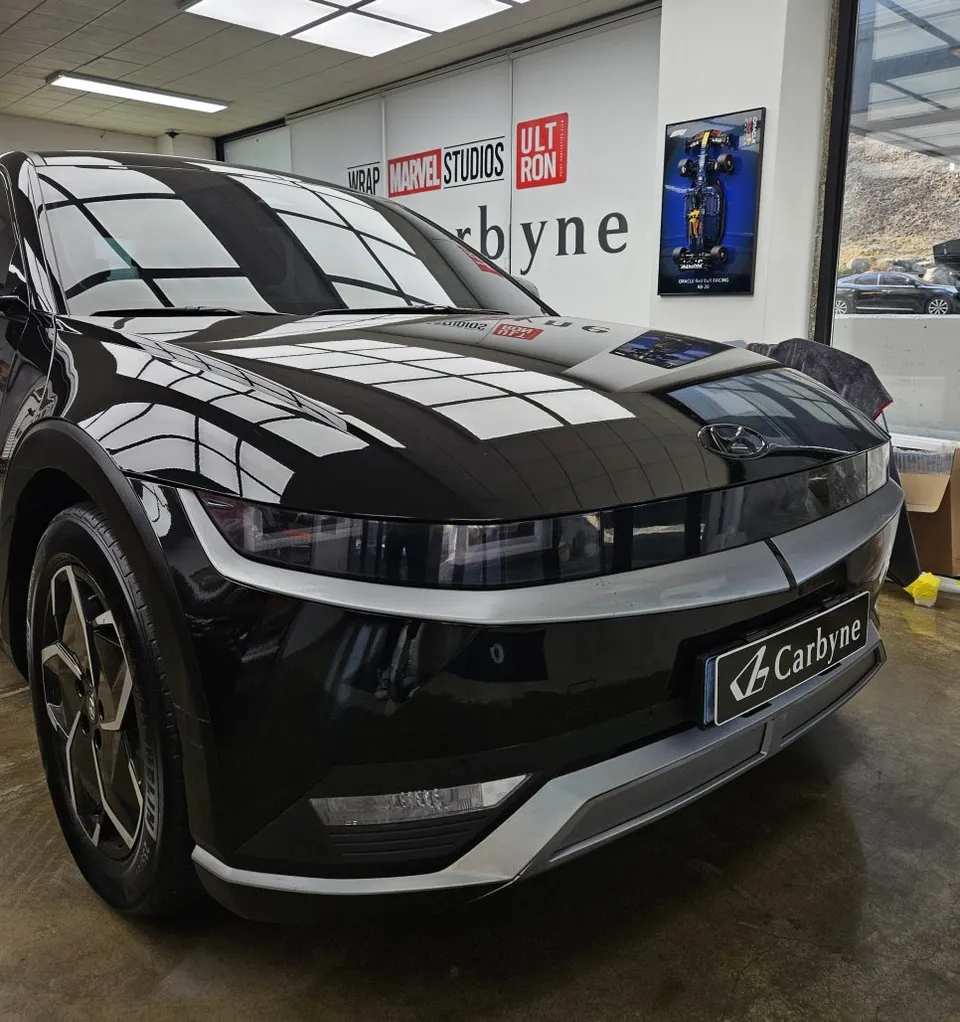 Hyundai IONIQ 5 vinyl wrap - Hyundai IONIQ 5 Vinyl Wrap Review — Chrome Delete to Smoked Black photo 3