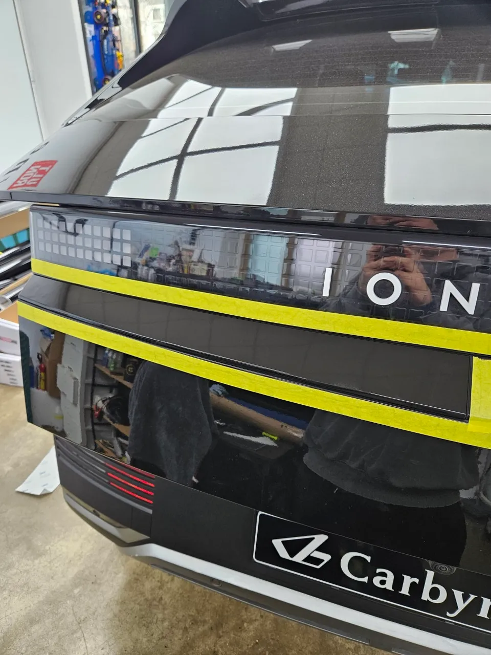 Hyundai IONIQ 5のカーラッピング事例|費用目安・仕上がり 施工写真 1-3