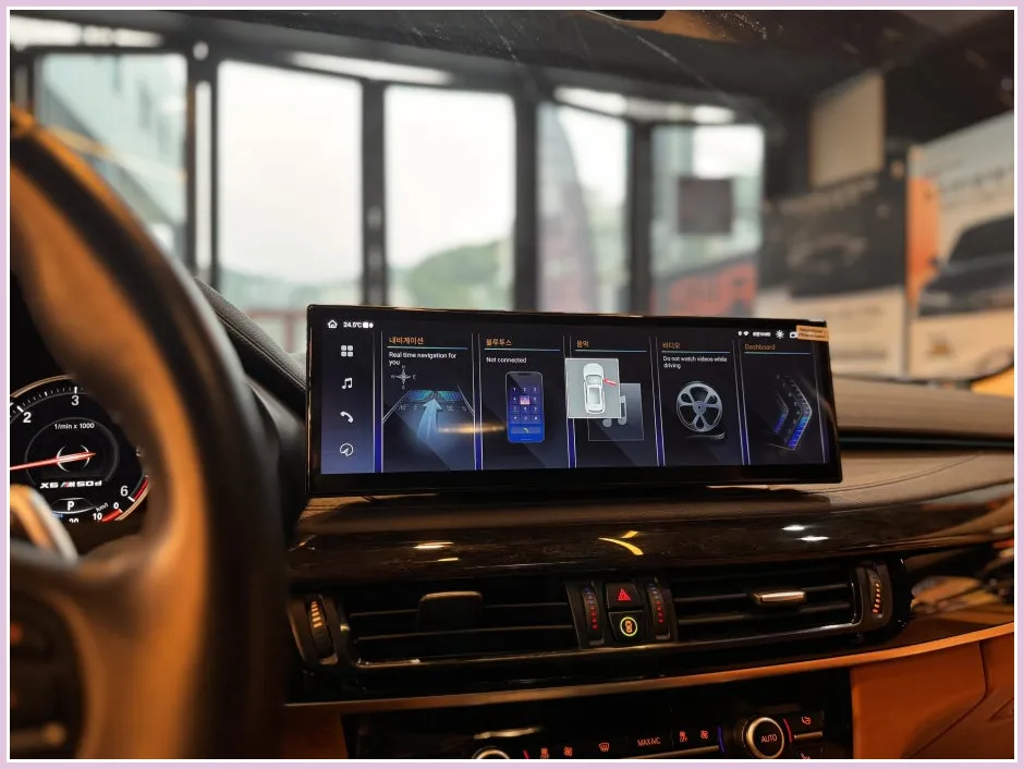 BMW X5 F15のAndroid Auto・CarPlay取付事例 施工写真 5