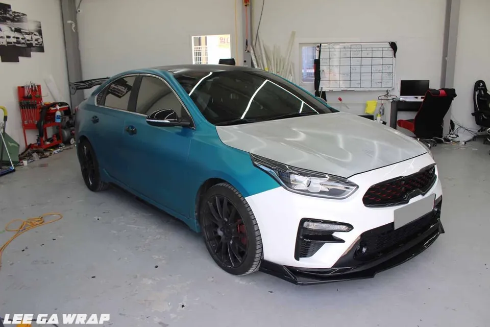 Kia K3のカーラッピング事例｜費用目安・仕上がり 施工写真 2-1