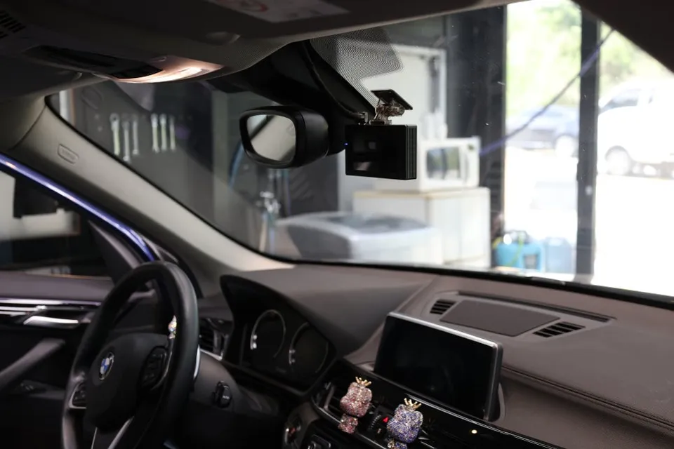 BMW X1 dash cam - BMW X1 Dash Cam Installation - FineVu Upgrade photo 8