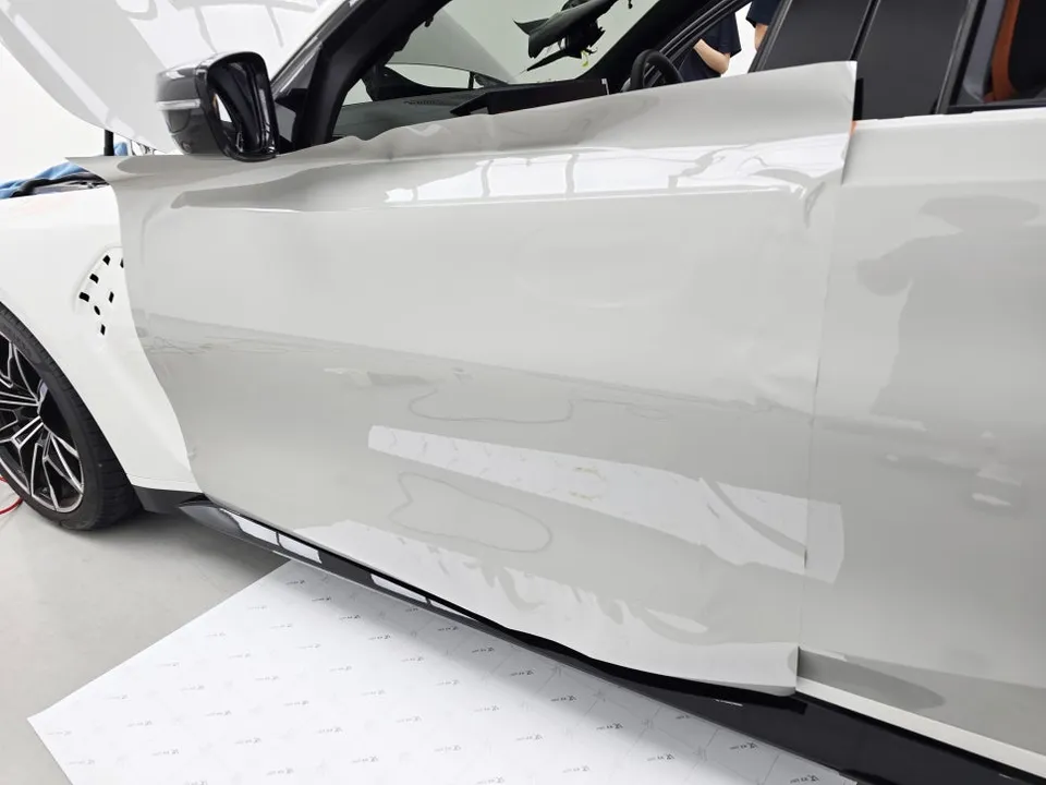 BMW M3のカーラッピング事例｜費用目安・仕上がり 施工写真 3-2