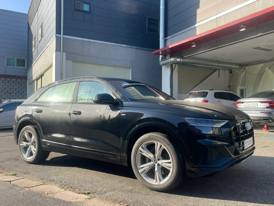 Audi Q8 wheel repair - Audi Q8 Gloss Black Wheel Refinishing Review photo 4