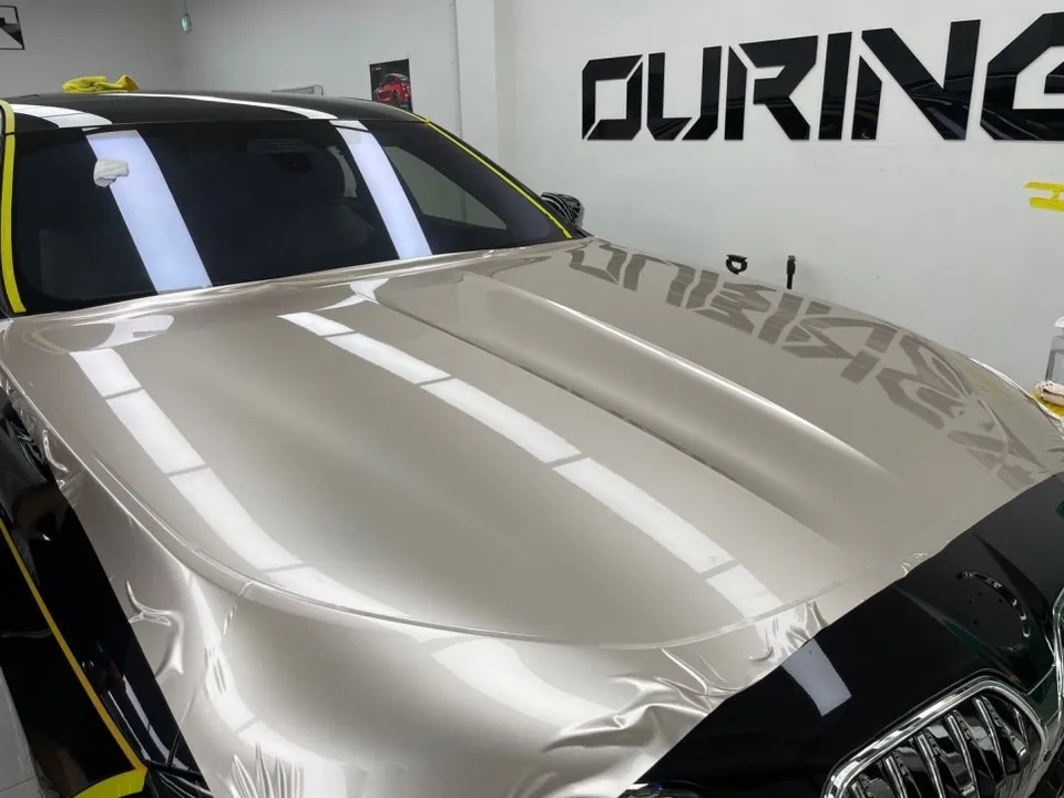 BMW 7 Series G70 施工事例：デュオトーン ラッピング 施工写真 1-2