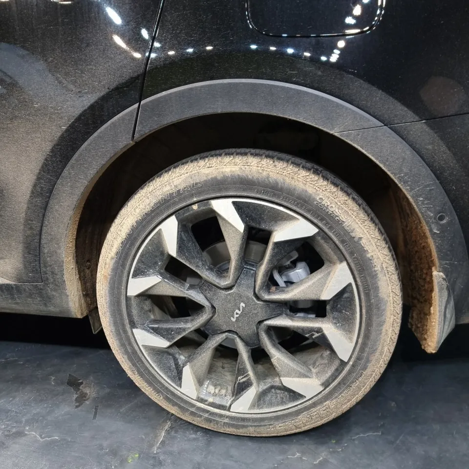 Kia Sorentoのガラスコーティング事例 施工写真 1-2