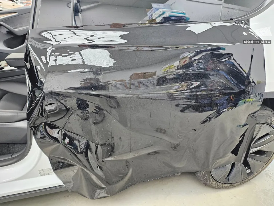 Tesla TeslaのブラックPPF施工事例|費用目安・仕上がり 施工写真 1-2