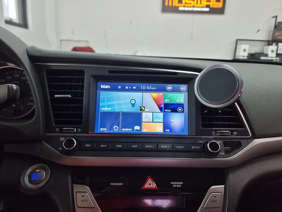 Hyundai Elantra ADのAndroid Auto・CarPlay取付事例 施工写真 4-1