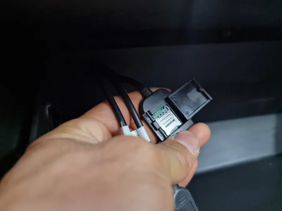 Hyundai Elantra ADのAndroid Auto・CarPlay取付事例 施工写真 3-2
