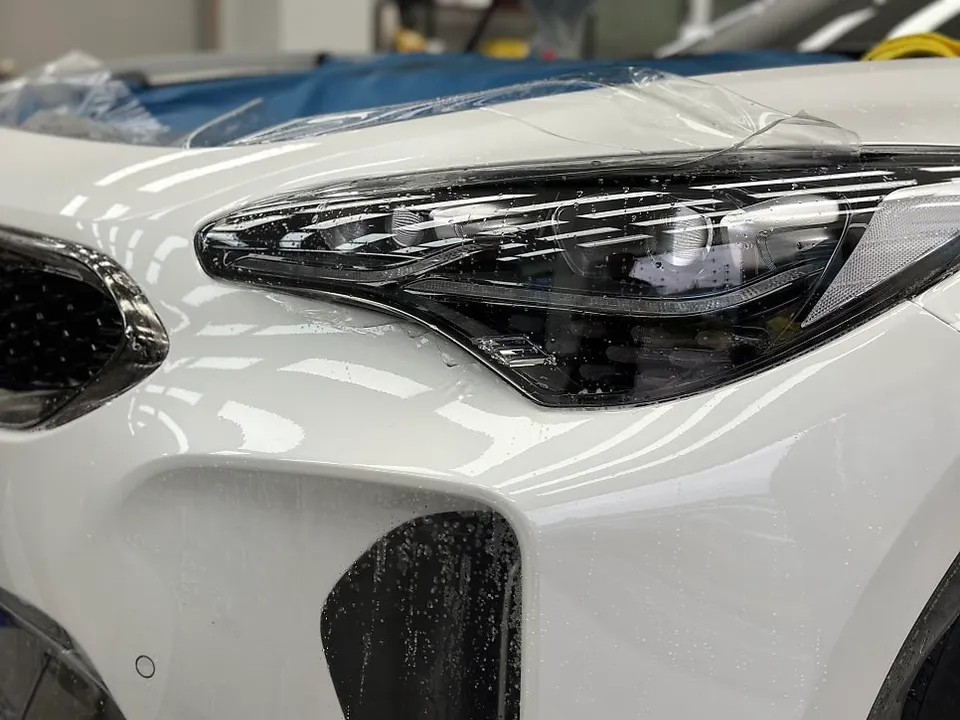 Kia StingerのPPF施工事例|費用目安と仕上がり 施工写真 1-3