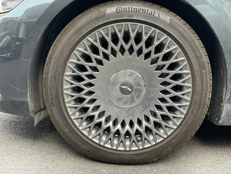 Genesis G90 wheel repair - Genesis G90 Wheel Repair & Painting Review — Restored to Perfecti photo 4