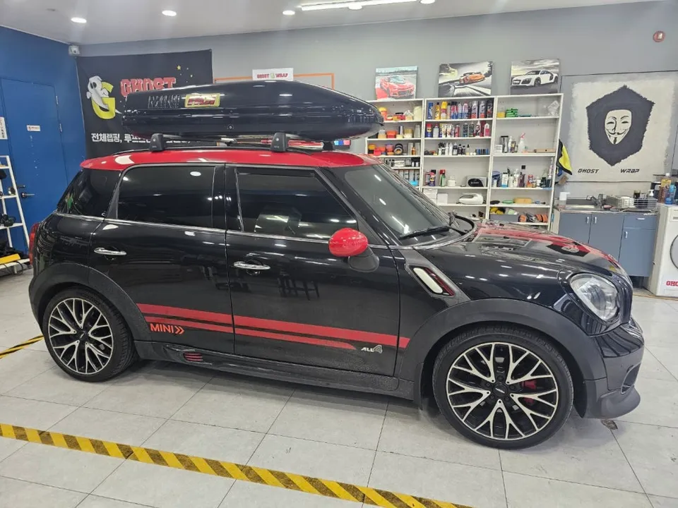 MINI Countryman vinyl wrap - MINI Countryman Vinyl Wrap Review: Before & After Results photo 4
