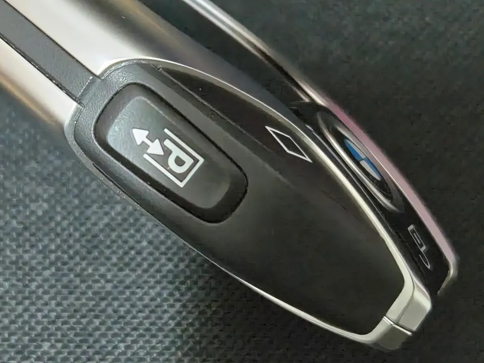 BMW 5 Series G30 oem options - BMW 5 Series G30 Oem Options Installation Review — Cost photo 3
