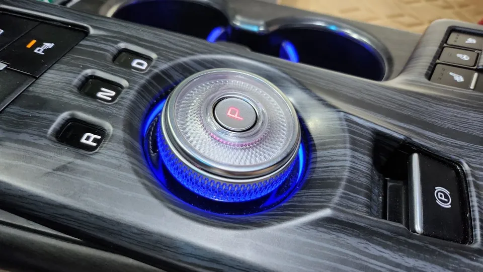 Kia K8 カーフィルム施工事例｜断熱・スモーク効果 施工写真 1-3