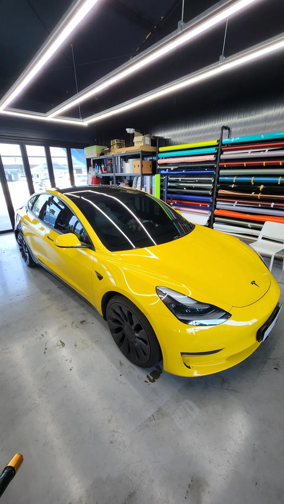 Tesla Model 3のカーラッピング事例|費用目安・仕上がり 施工写真 3-1
