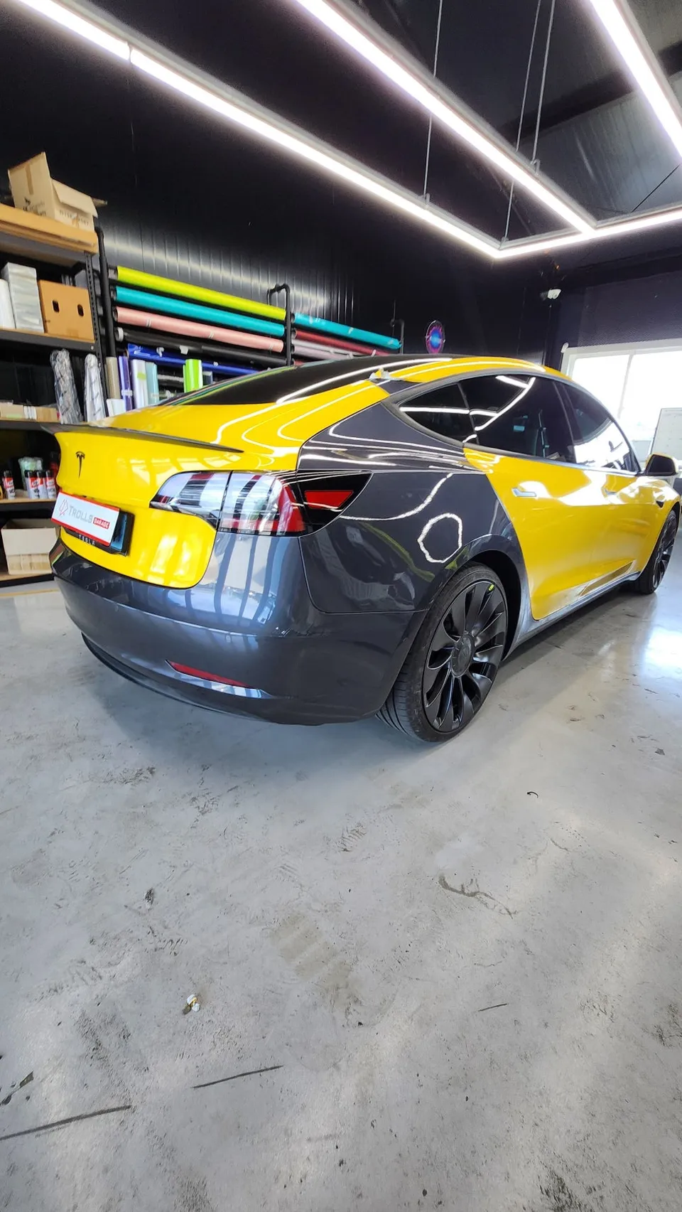 Tesla Model 3のカーラッピング事例|費用目安・仕上がり 施工写真 2-2