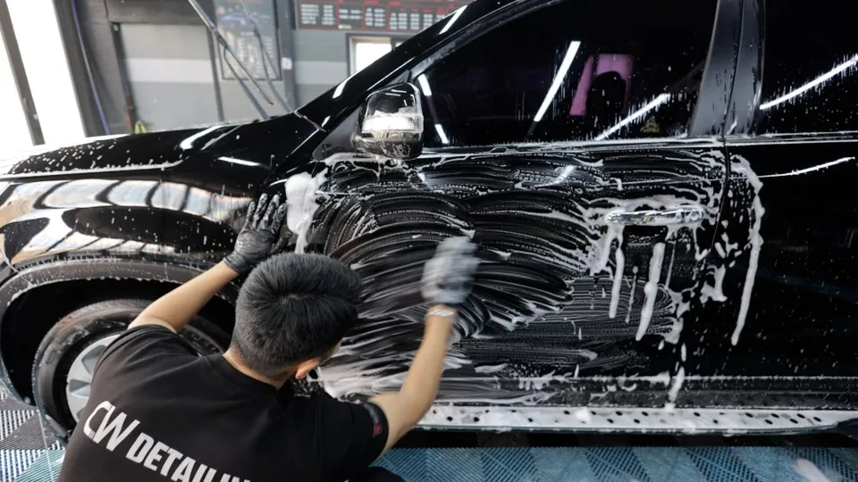 Kia Sorentoのガラスコーティング事例|費用目安と仕上がり 施工写真 3-2