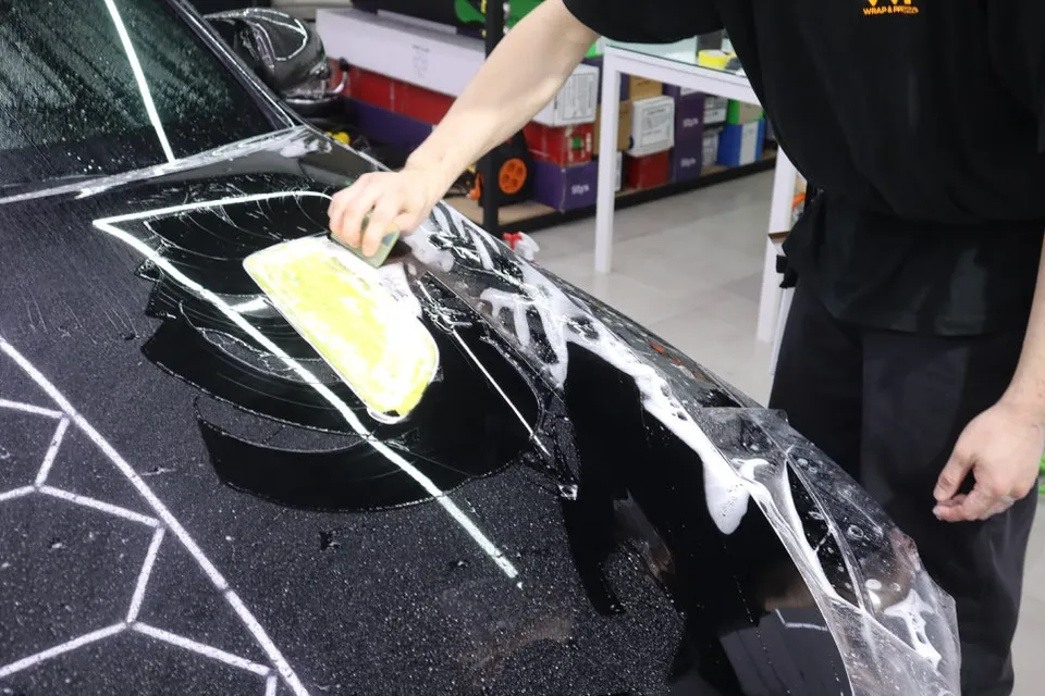 Kia StingerのPPF施工事例|費用目安と仕上がり 施工写真 3-3