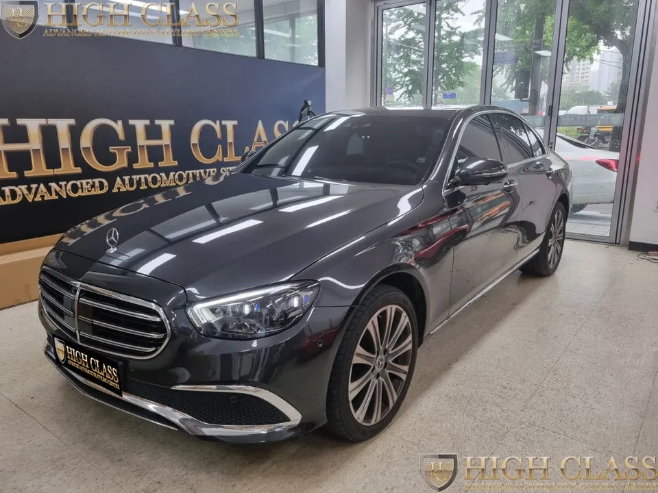Mercedes-Benz E-Class ambient lighting installation result