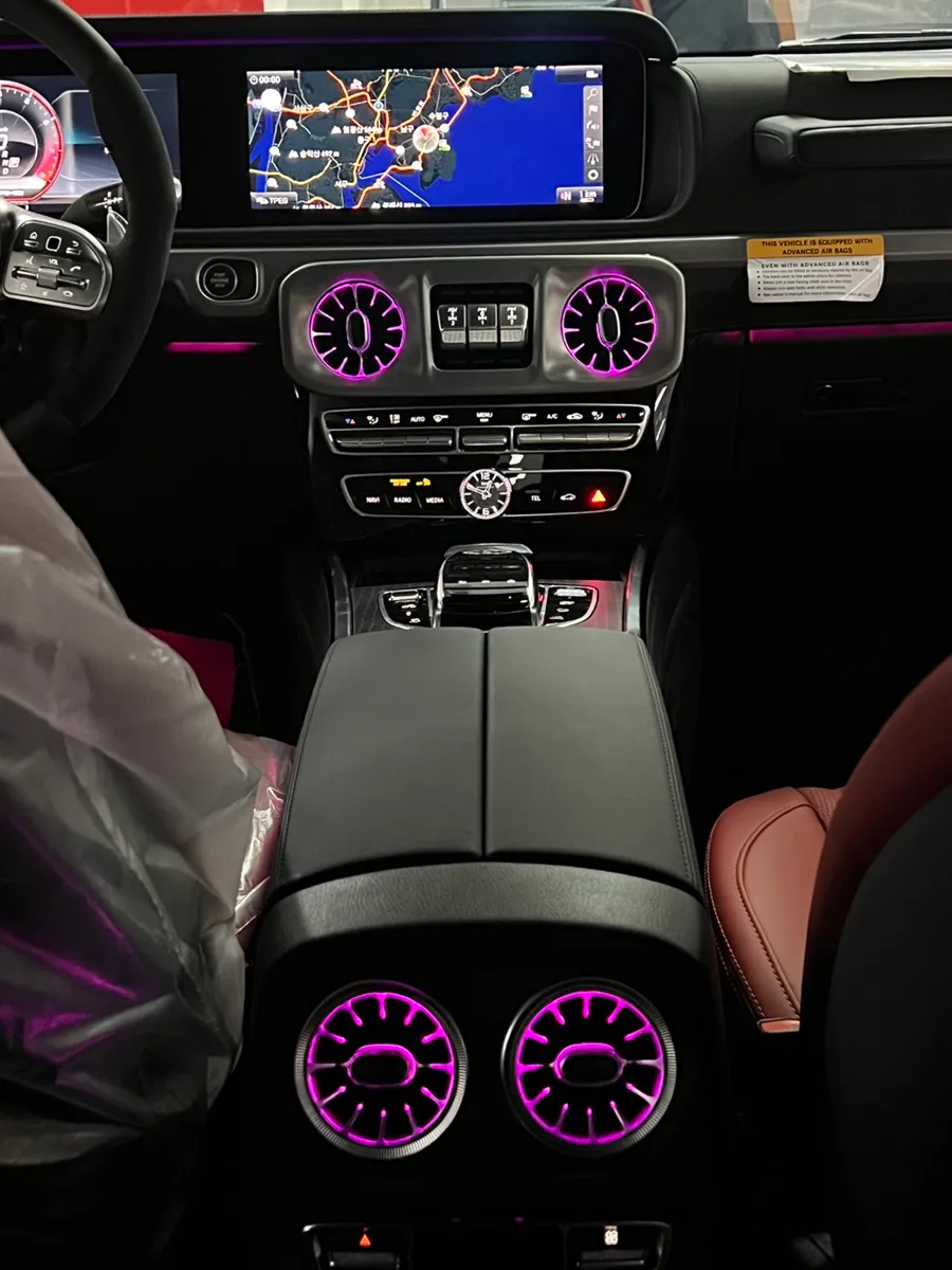 Mercedes-Benz G63 AMGのドラレコ取付事例|費用目安・仕上がり 施工写真 1-2