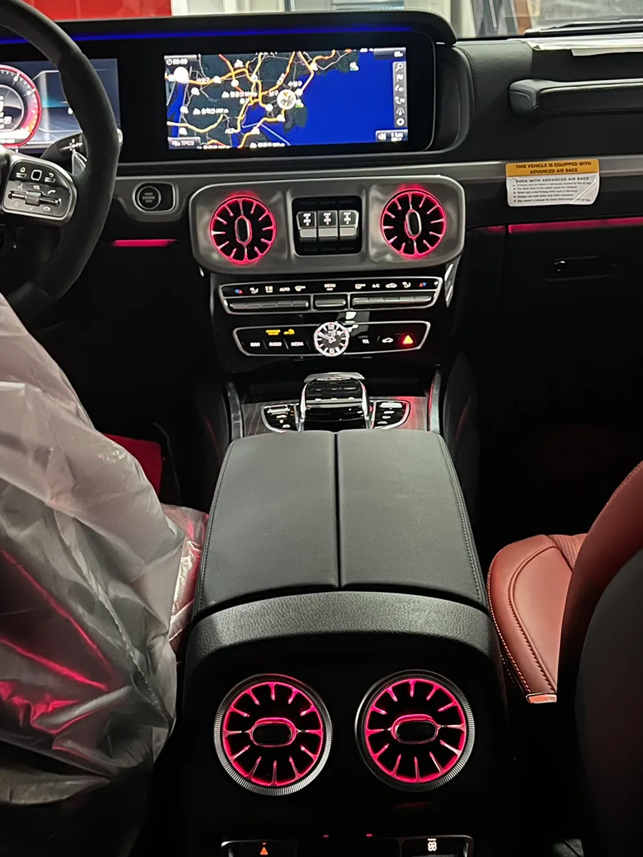 Mercedes-Benz G63 AMGのドラレコ取付事例|費用目安・仕上がり 施工写真 2-2