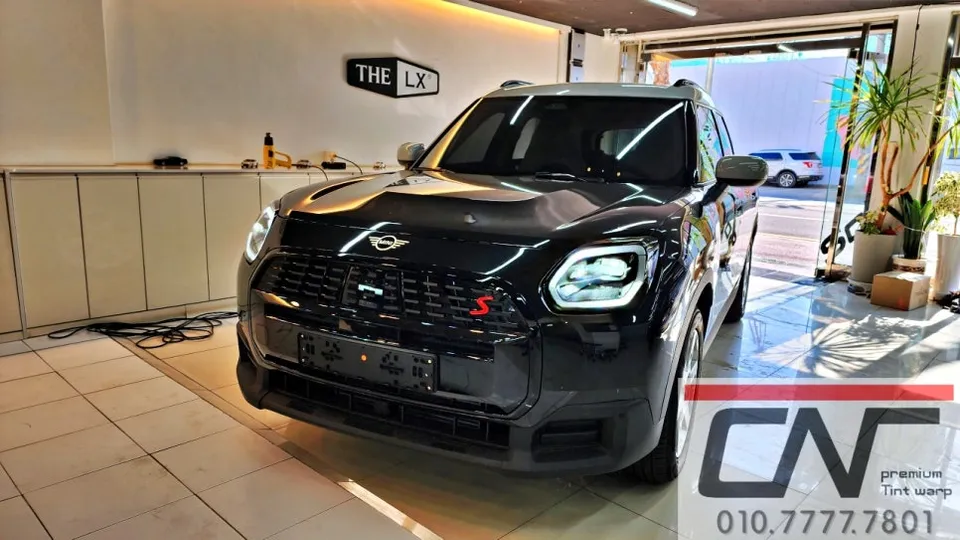 MINI Countryman F60のカーフィルム施工事例｜費用目安・仕上がり 施工写真 3-1