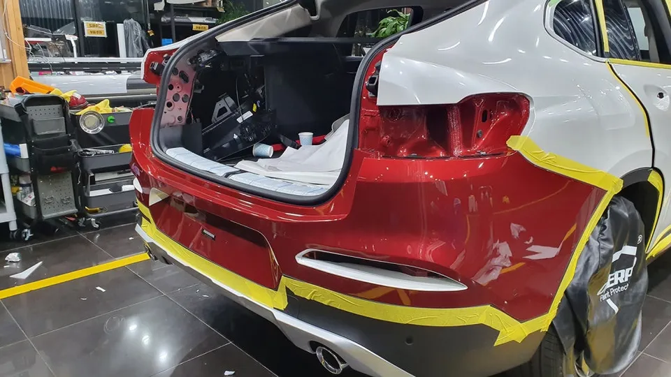 BMW X4のカーラッピング事例｜費用目安・仕上がり 施工写真 3-1