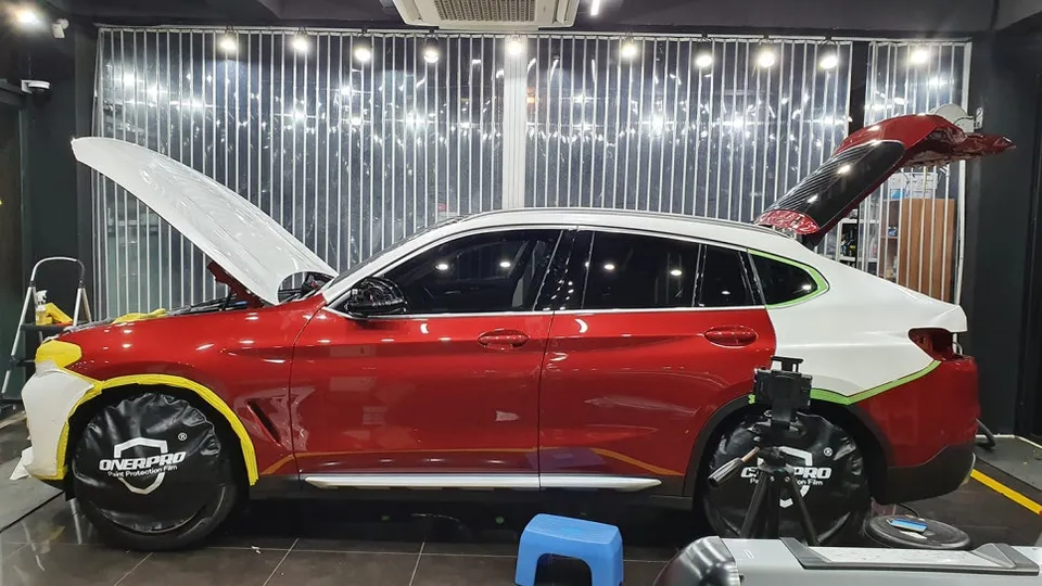 BMW X4のカーラッピング事例｜費用目安・仕上がり 施工写真 1-2