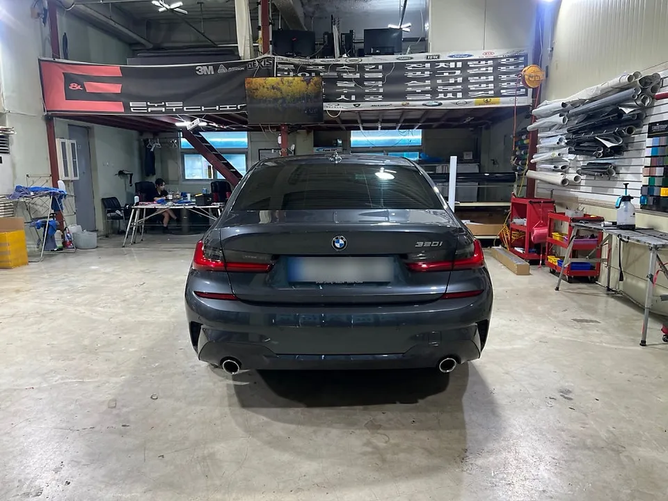 BMW 3 Series vinyl wrap - BMW 3 Series Vinyl Wrap Review: Brooklyn Grey Color Match photo 4