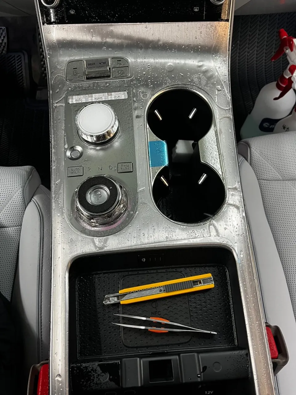 Genesis GV70のPPF施工事例｜傷防止と高級感維持 施工写真 2-1