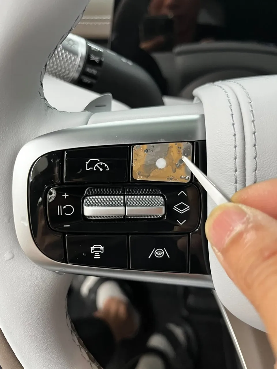 Genesis GV70のPPF施工事例｜傷防止と高級感維持 施工写真 4-1
