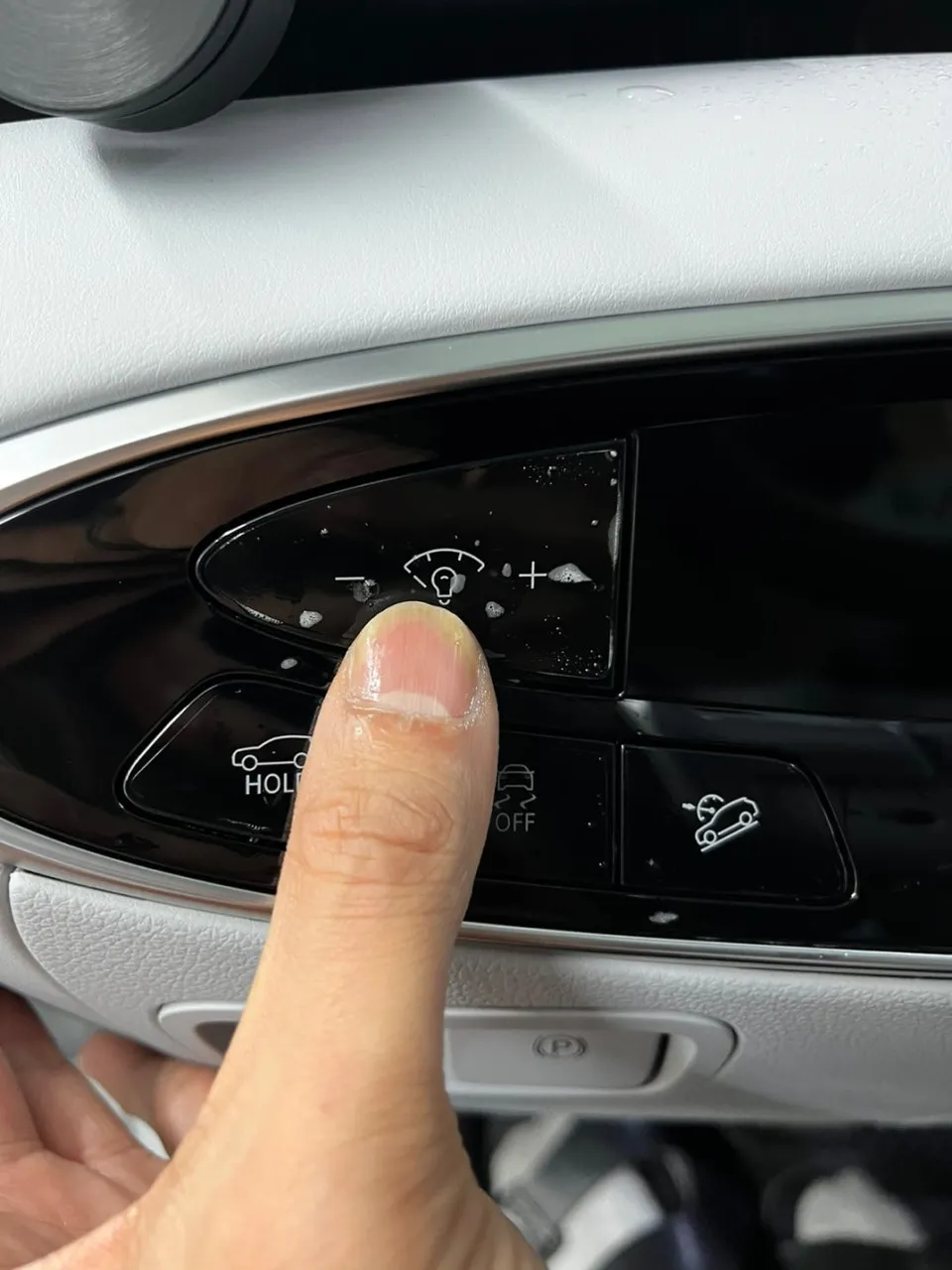 Genesis GV70のPPF施工事例｜傷防止と高級感維持 施工写真 1-2