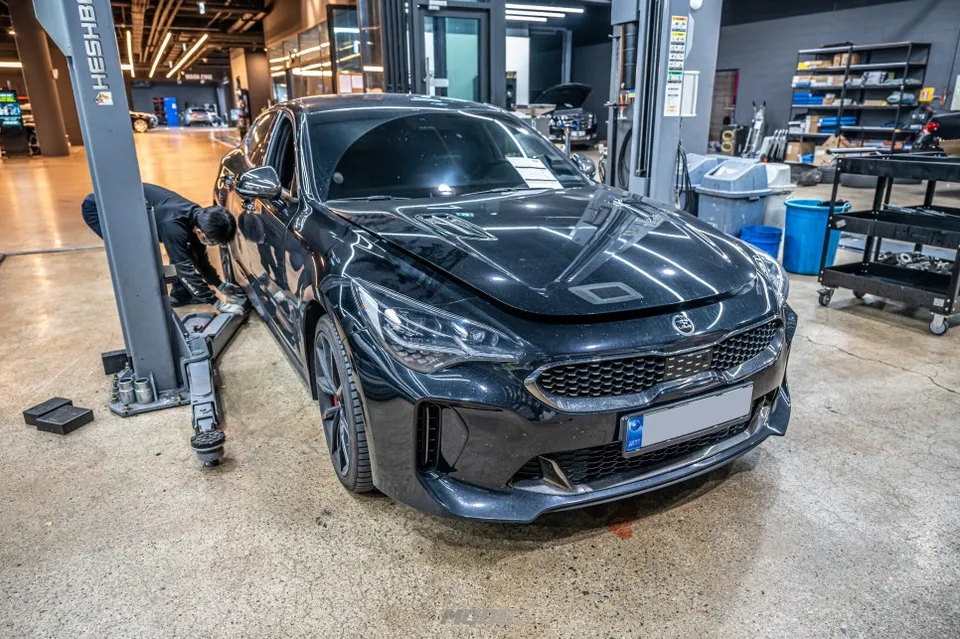 Kia Stinger ambient lighting installation result