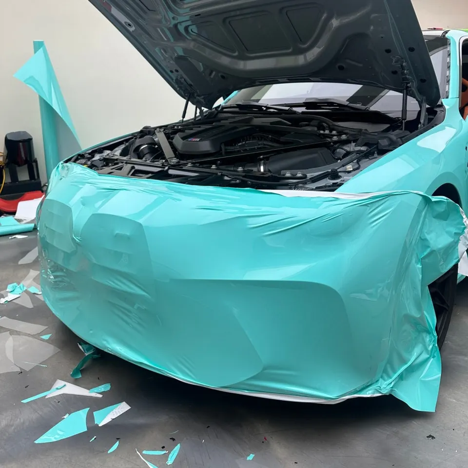BMW M4のカーラッピング事例 施工写真 4-2