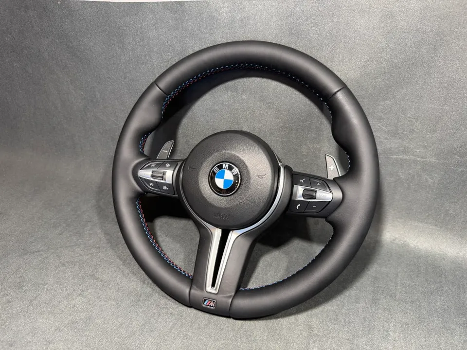 BMW 5 Series F10のAndroid Auto・CarPlay取付事例 施工写真 3-1