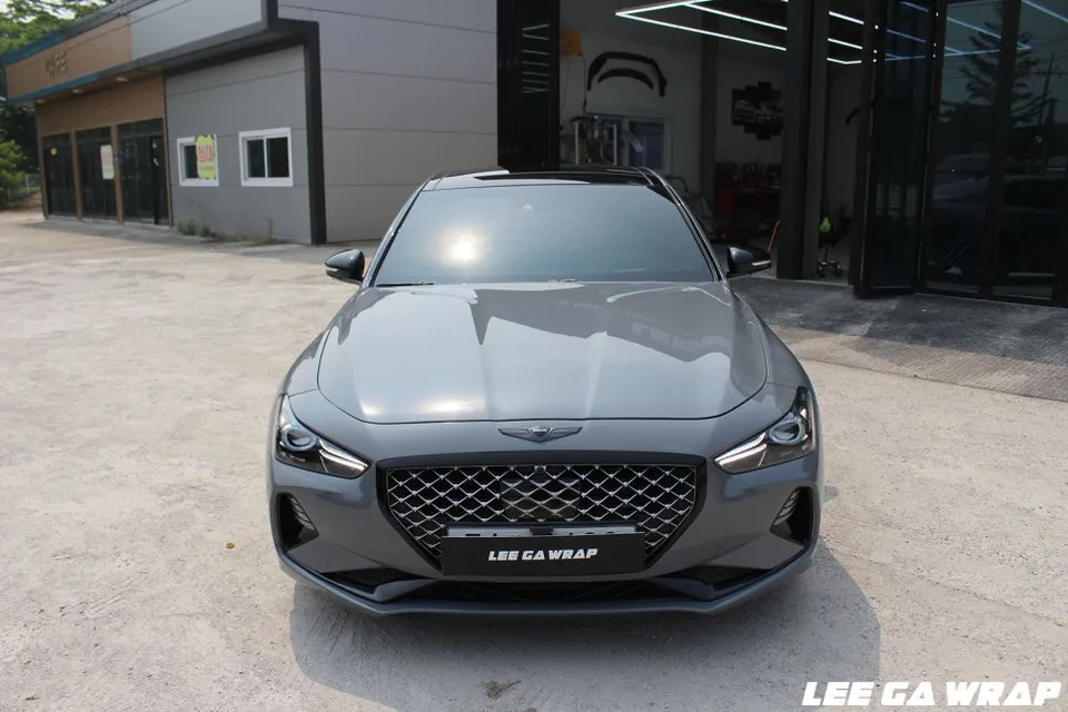 Genesis G70のカーラッピング事例｜ナ尔多グレー 施工写真 2-2