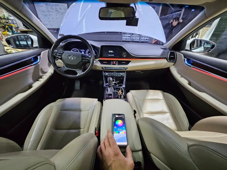 Hyundai Grandeur IG ambient lighting - Hyundai Grandeur IG Ambient Lighting Review: Cost & Results photo 4